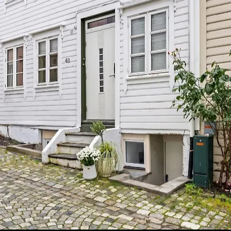 Bergen Beautiful Apartment Close To The City Harbor 아파트 *